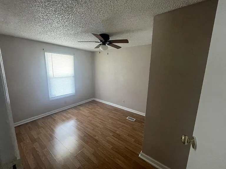 247 Produce Dr — Photo 5