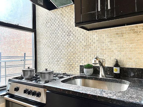 2nd image of 707 Saint Nicholas Ave APT 2E