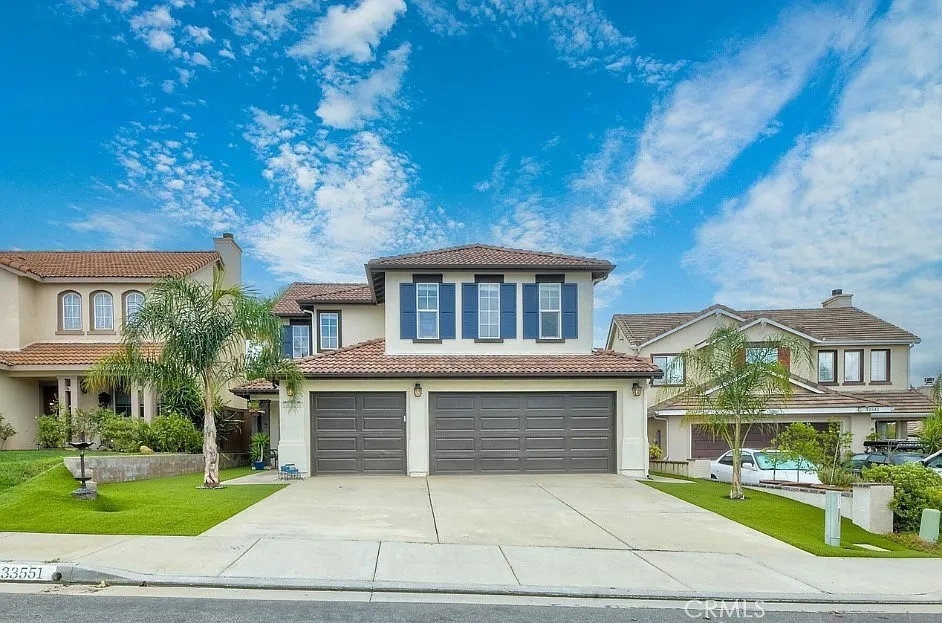 5 bed, 2262 sqft, $5,500 — Photo 1