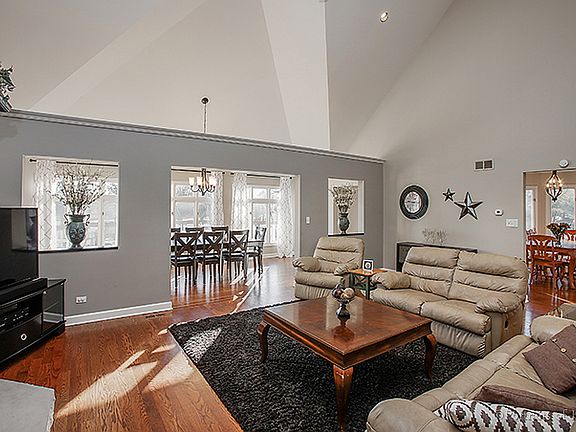 4th image of 1205 Richfield Ct