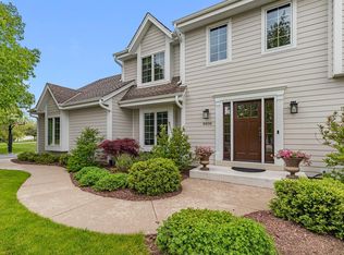 8806 W Daventry Rd, Mequon, WI 53097