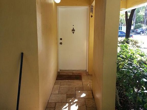 2nd image of 2945 Bridgeport Ave APT F