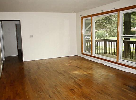 2nd image of 5832 Bayonne Ave