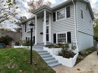 13316 Haddock Rd, Woodbridge, VA 22193