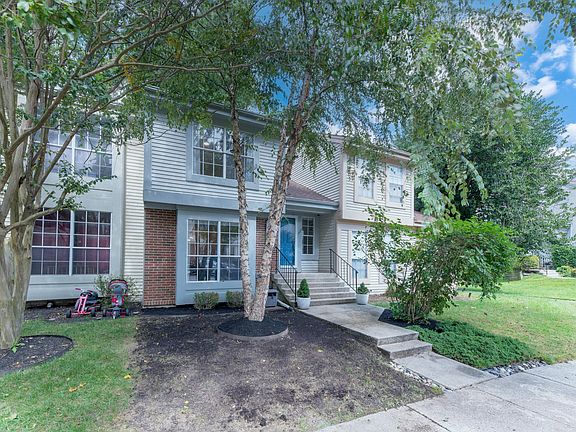 4th image of 1527 Casino Cir