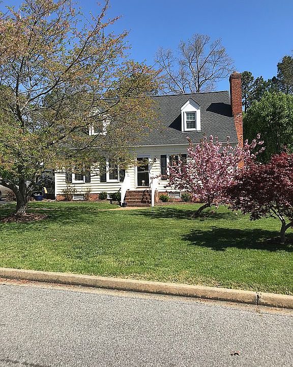 2nd image of 9736 Wendhurst Dr