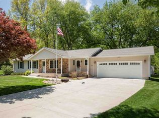 24 Timber Ln, Geneseo, IL 61254