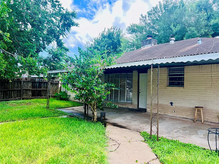 11530 Herald Square Dr — Photo 14