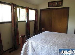 3rd image of 727 Seamount Dr
