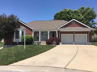 224 Chippewa Ln, Lake Winnebago, MO 64034