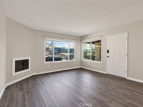 4th image of 2891 Canyon Crest Dr APT 32