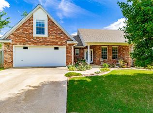 3203 NW Apple Harvest, Bentonville, AR 72712