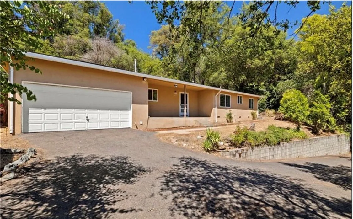 11124 Circle Dr photo 1
