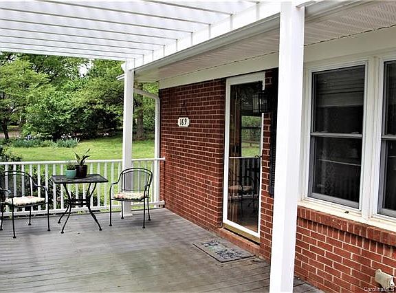 3rd image of 169 Lakewood Ave