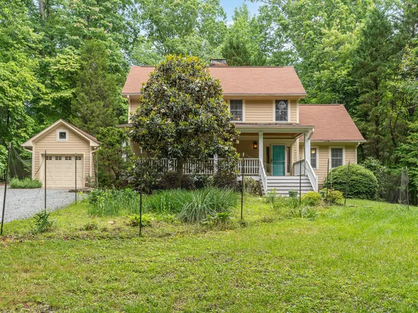 2516 Cedronella Dr, Chapel Hill, NC 27514
