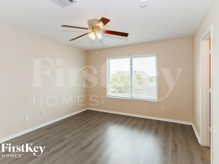 4368 Onyx Dr — Photo 7