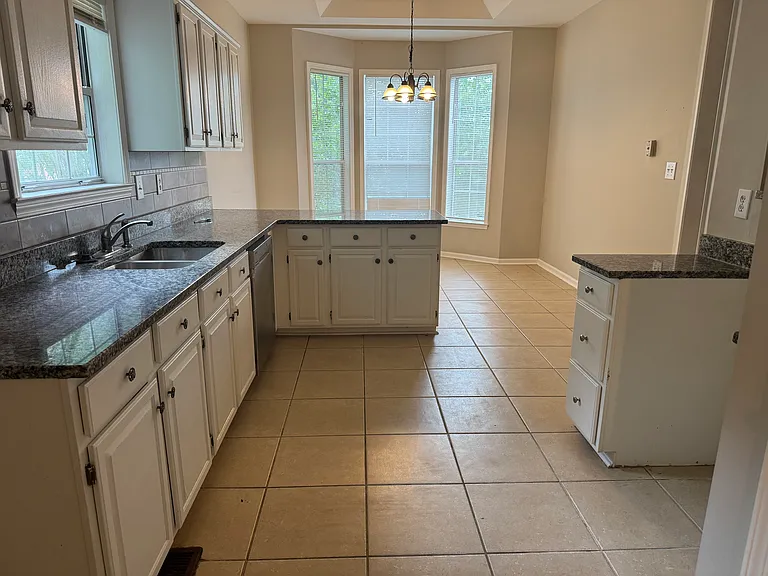 1201 Deer Trail Rd — Photo 5