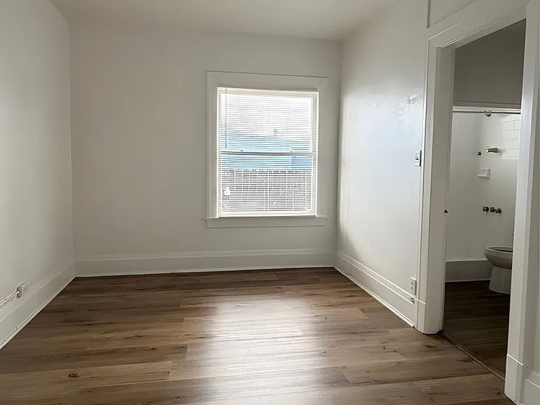 531 W 5th St — Photo 8
