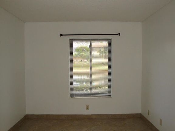 5th image of 723 Sunny Pine Way APT G1