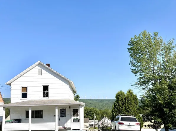 418 Main St, Vandling, PA 18421
