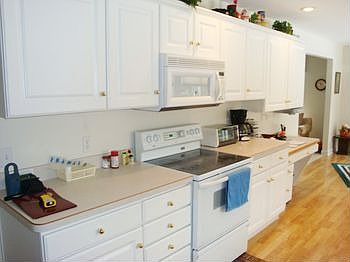 5th image of 6111 Thornberry Ct #8