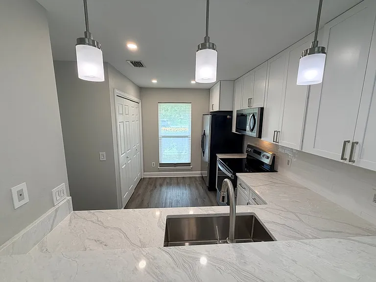 7738 Lola Cir — Photo 12