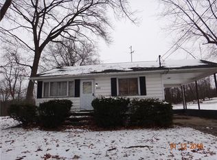 739 Shenango Stop Rd, New Castle, PA 16101