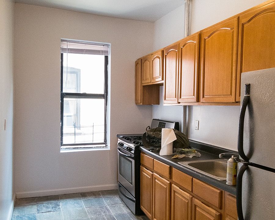 1st image of 448 Saint Johns Pl APT 6B