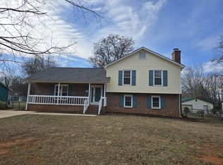 202 Camellia Ln, Simpsonville, SC 29681