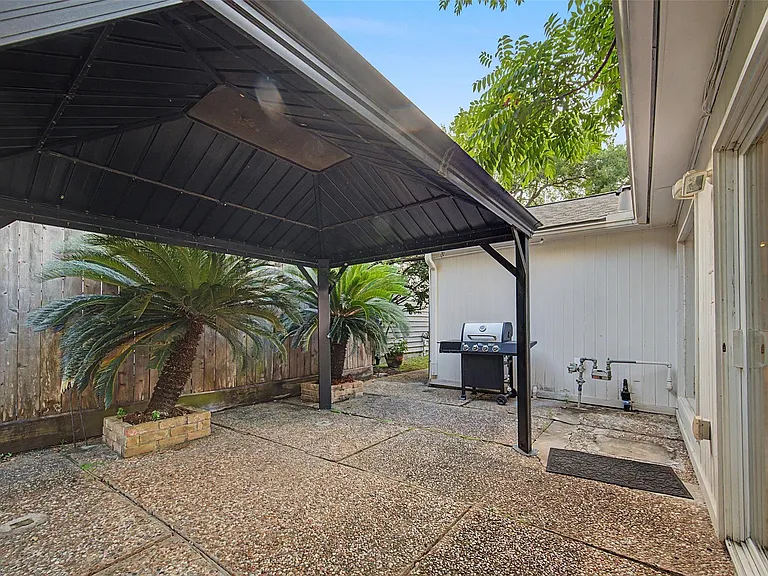 2723 Nottingham St — Photo 45