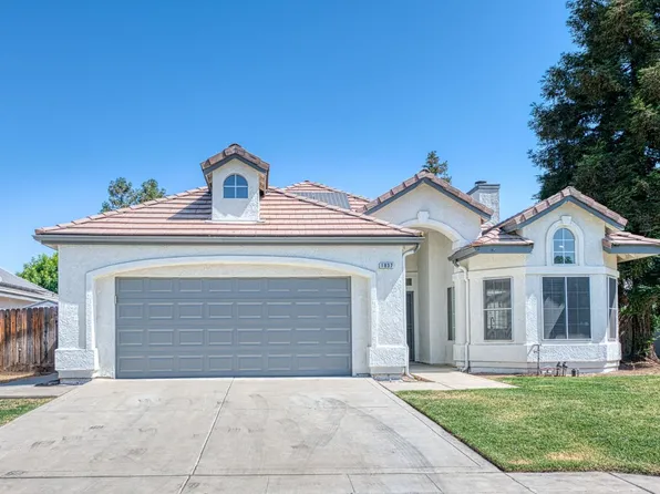 1837 Goshen Ave, Clovis, CA 93611