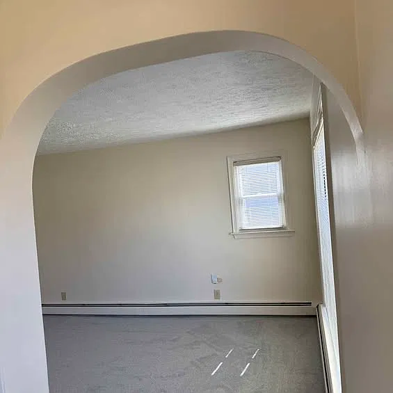 736 Charlotte Ave NW — Photo 4