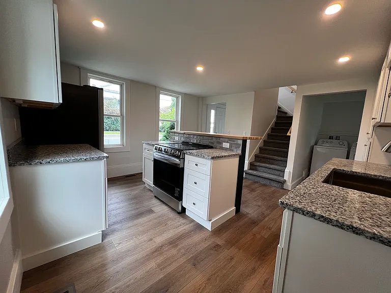 5 Shaker Rd #2 — Photo 7