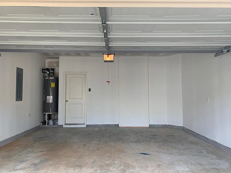 120 Greenfield Dr — Photo 35