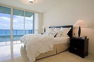 5th image of 100 S Pointe Dr APT 2501