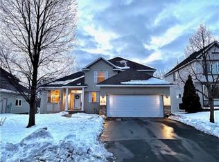 2580 Grey Eagle Dr, Woodbury, MN 55129
