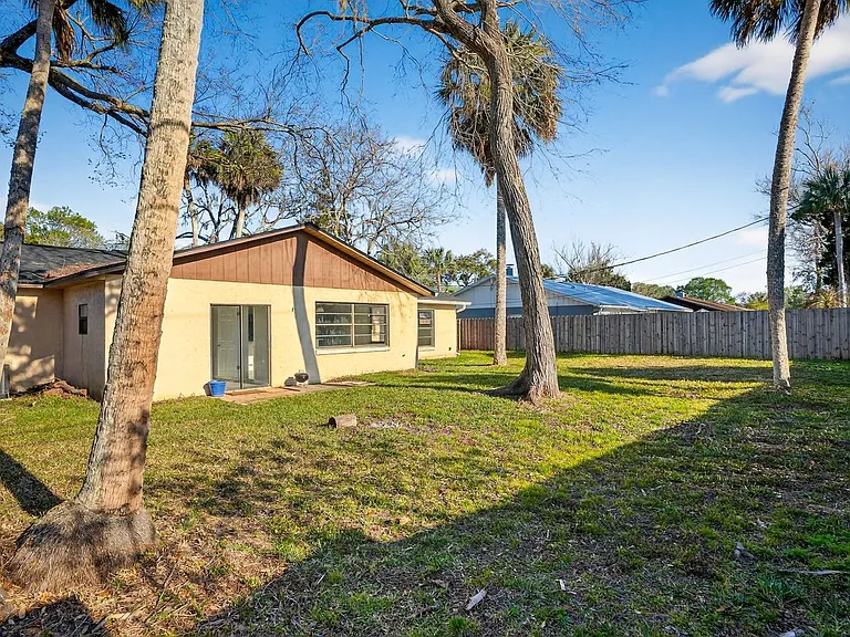 1956 Red Cedar Cir — Photo 31