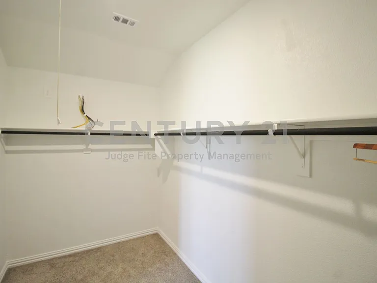 4208 Mountain Creek Dr — Photo 19