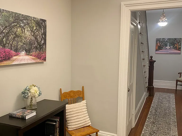 223 W Waldburg St #A — Photo 53