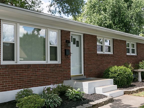 3rd image of 3312 Dogwood Dr