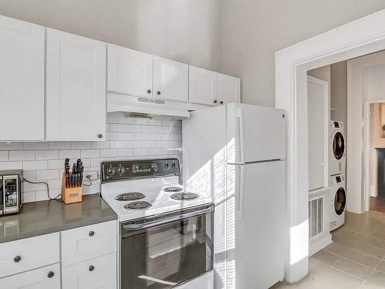 203 E York St #1 — Photo 3