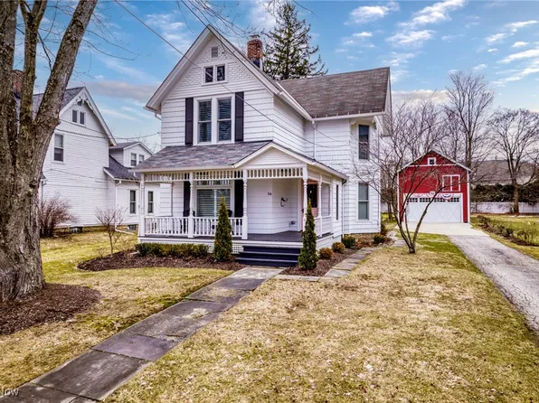 36 Philomethian St, Chagrin Falls, OH 44022