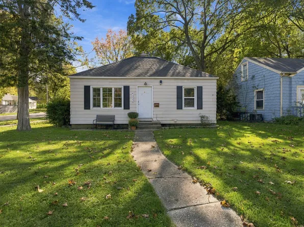 1322 Palmer Ave, Kalamazoo, MI 49001