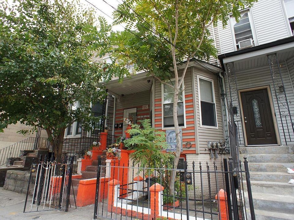 2nd image of 3113 12th St