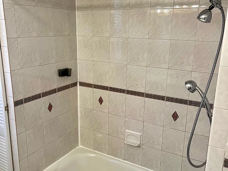 592 Central Ave #2 — Photo 16
