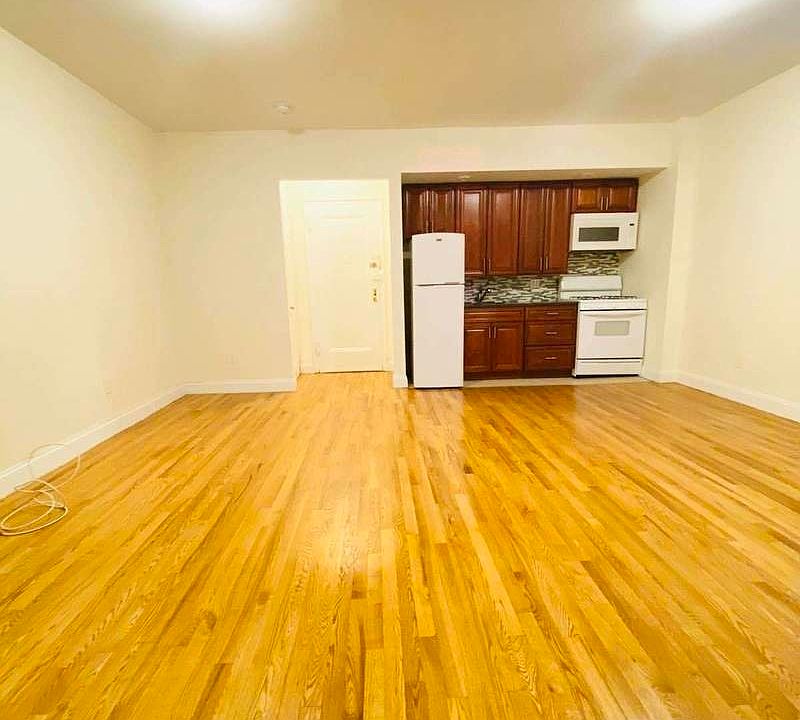 1st image of 25 Cooper St #1EE