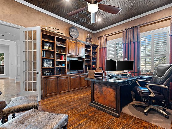 5th image of 9051 Cedar Rdg