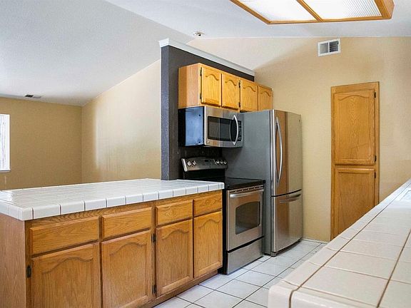 2nd image of 2696 Iris Ln