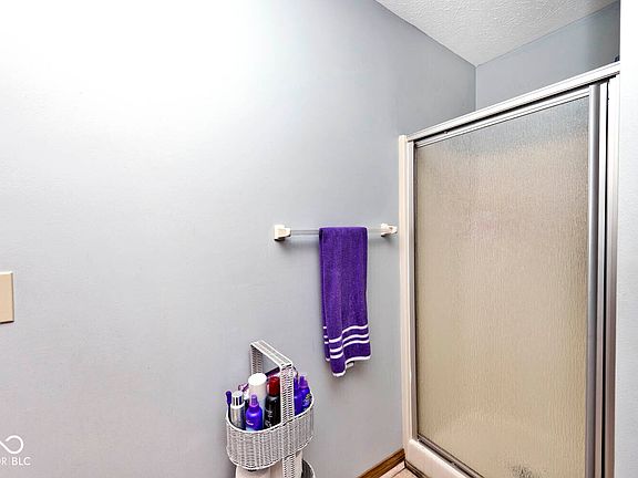 5th image of 551 Windward Ln