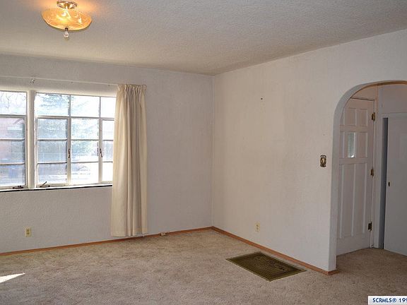 3rd image of 1813 N Georgia St